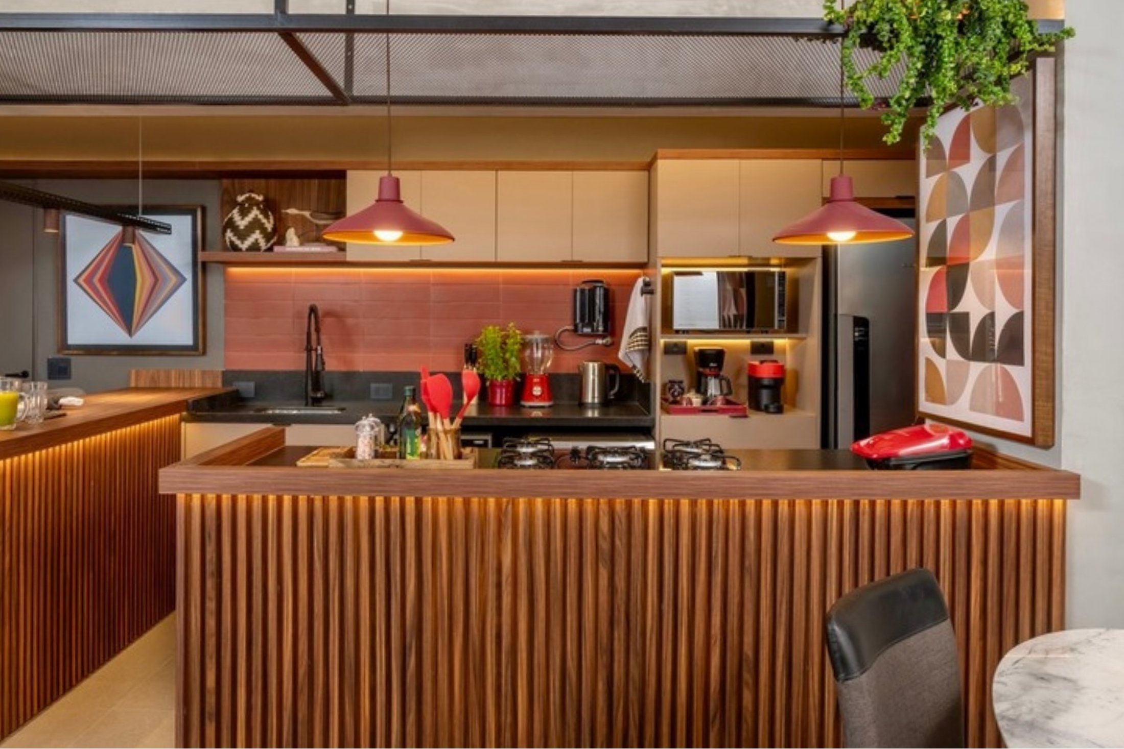 Cozinha de apartamento administrado pela Huaca House